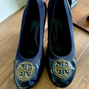 Tory Burch Caroline Navy Patent Pump